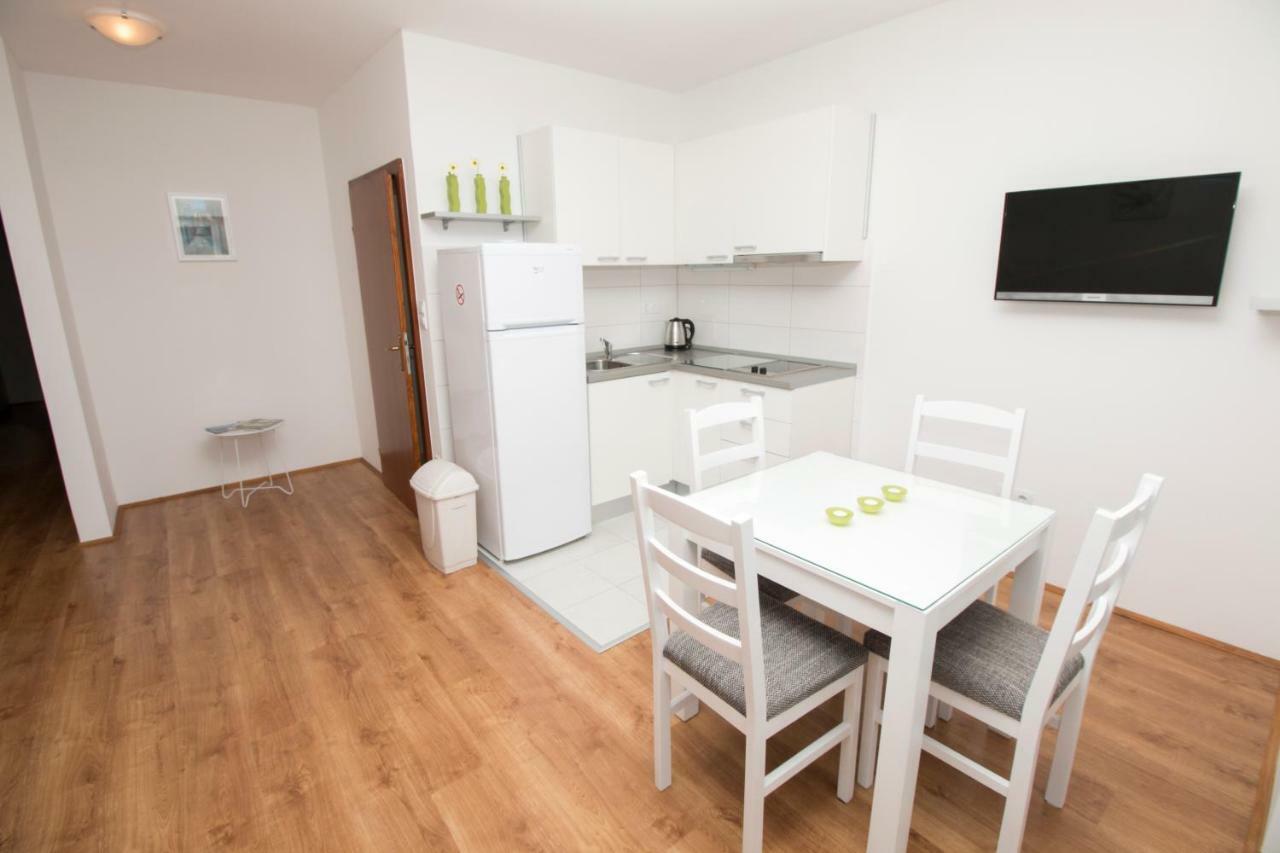 Apartments Liber Lokva Rogoznica Kültér fotó